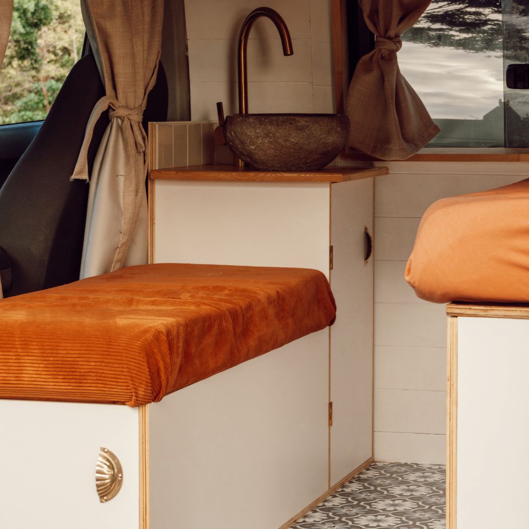 Front campervan box with a sink (inspiration photo)